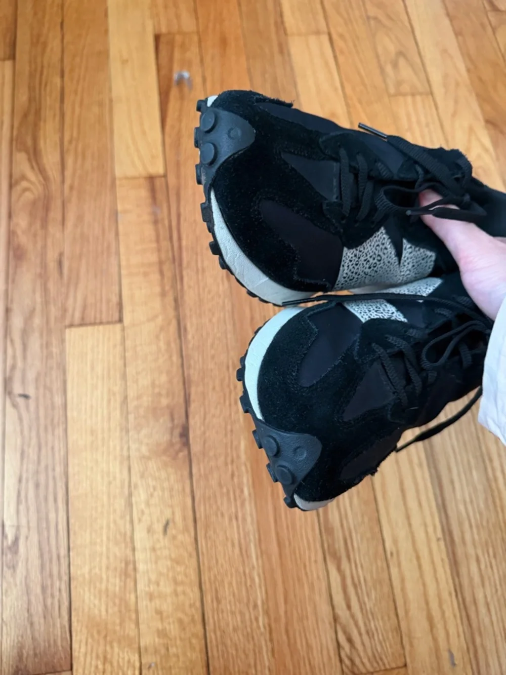 New Balance 327 Leopard Black Sneakers Speckle Logo Sz 9 intelligent choice - Picture 6 of 10